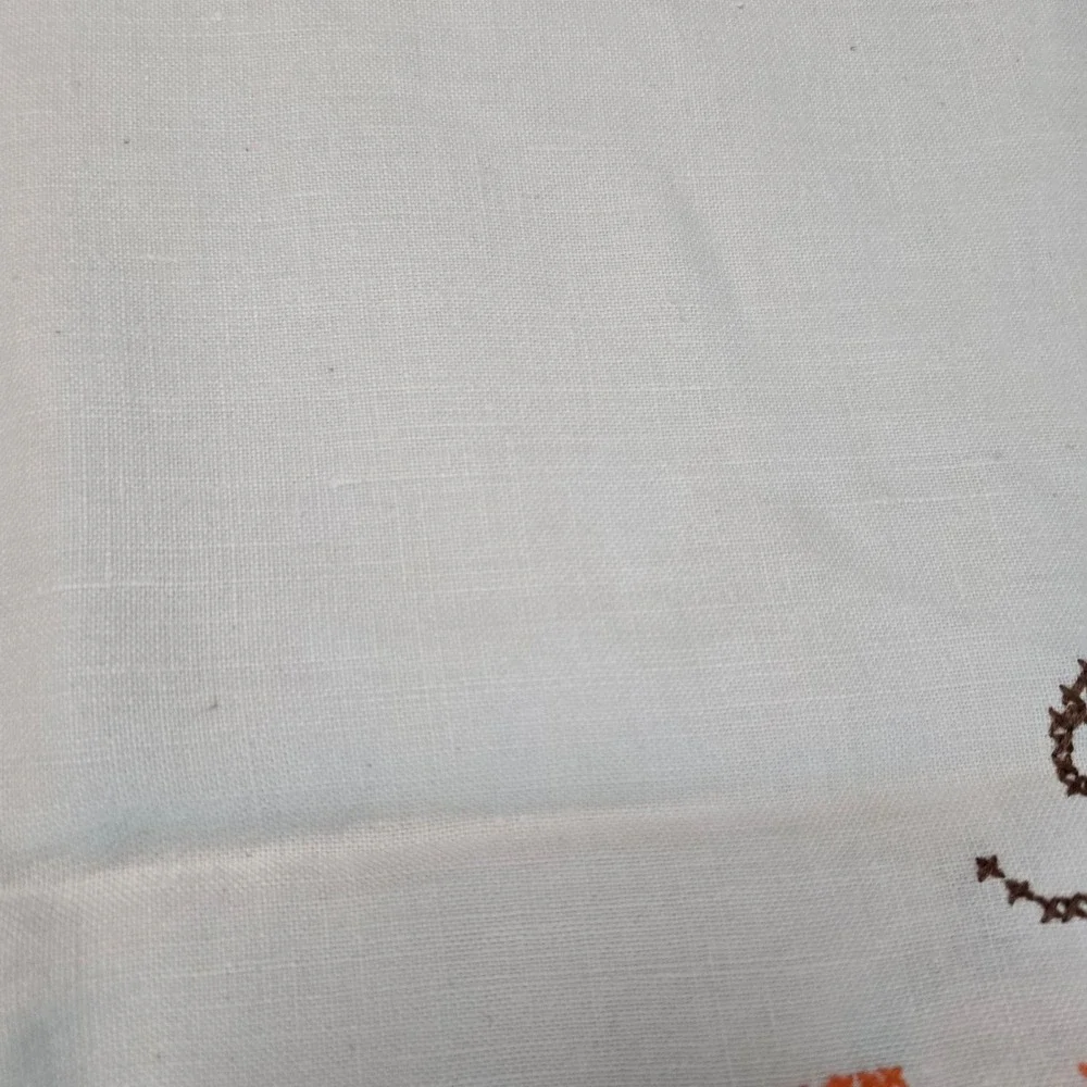 Vintage Hand Embroidered Cross Stitch Leaf Tablecloth‎ Scalloped Edge 46x64 Fall